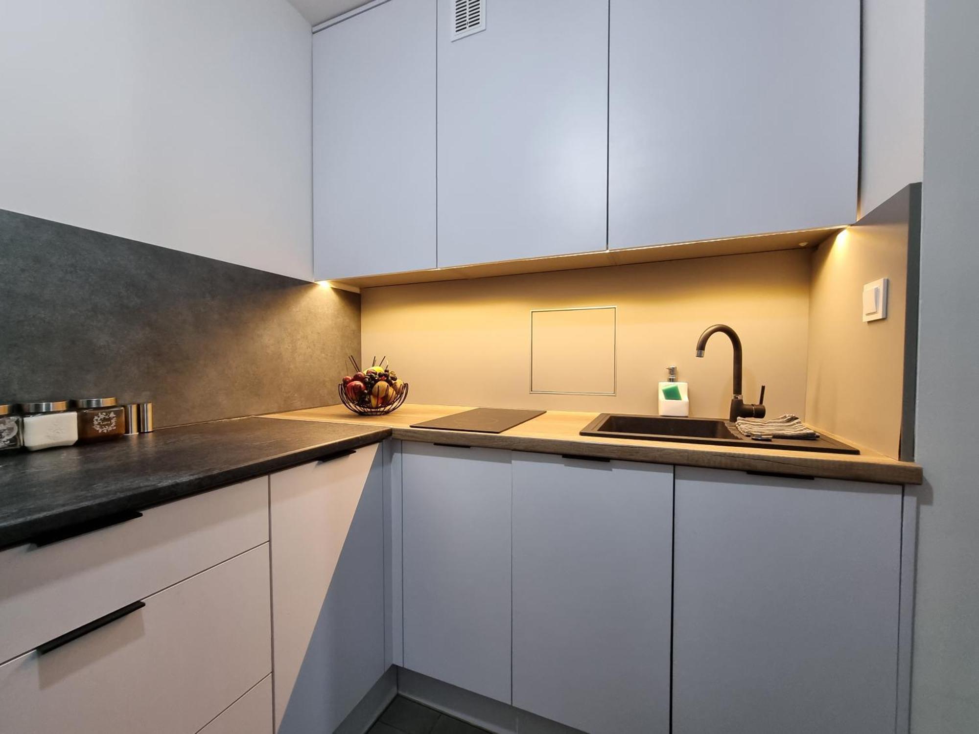 13 Kawalerka Szmaragdowa Apartment