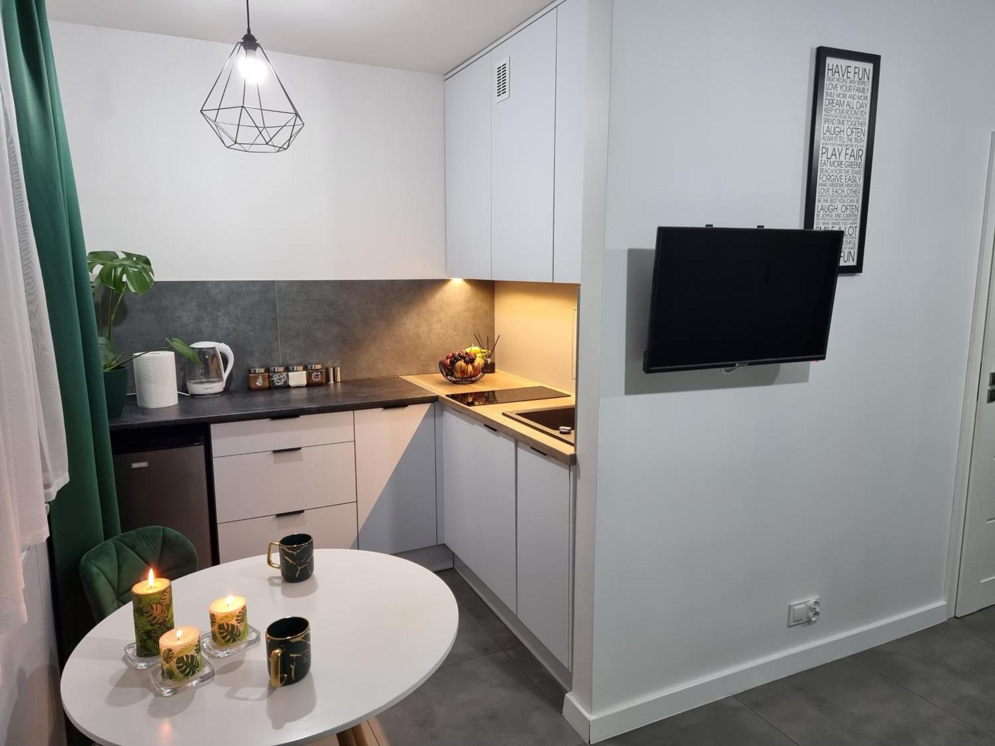 13 Kawalerka Szmaragdowa Apartment