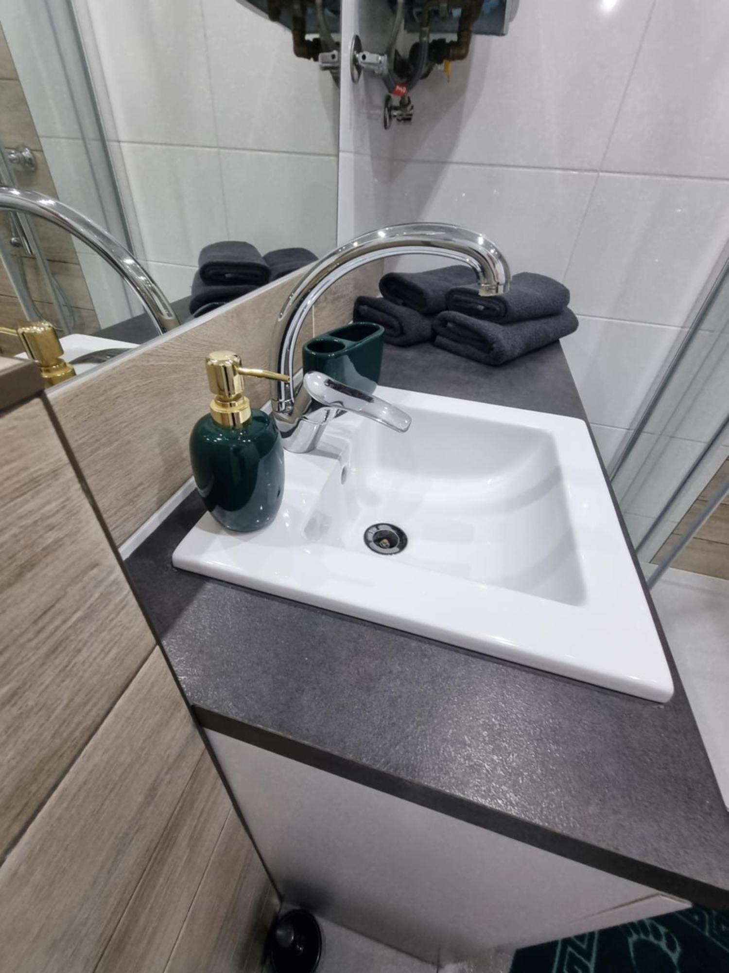 Apartment 13 Kawalerka Szmaragdowa