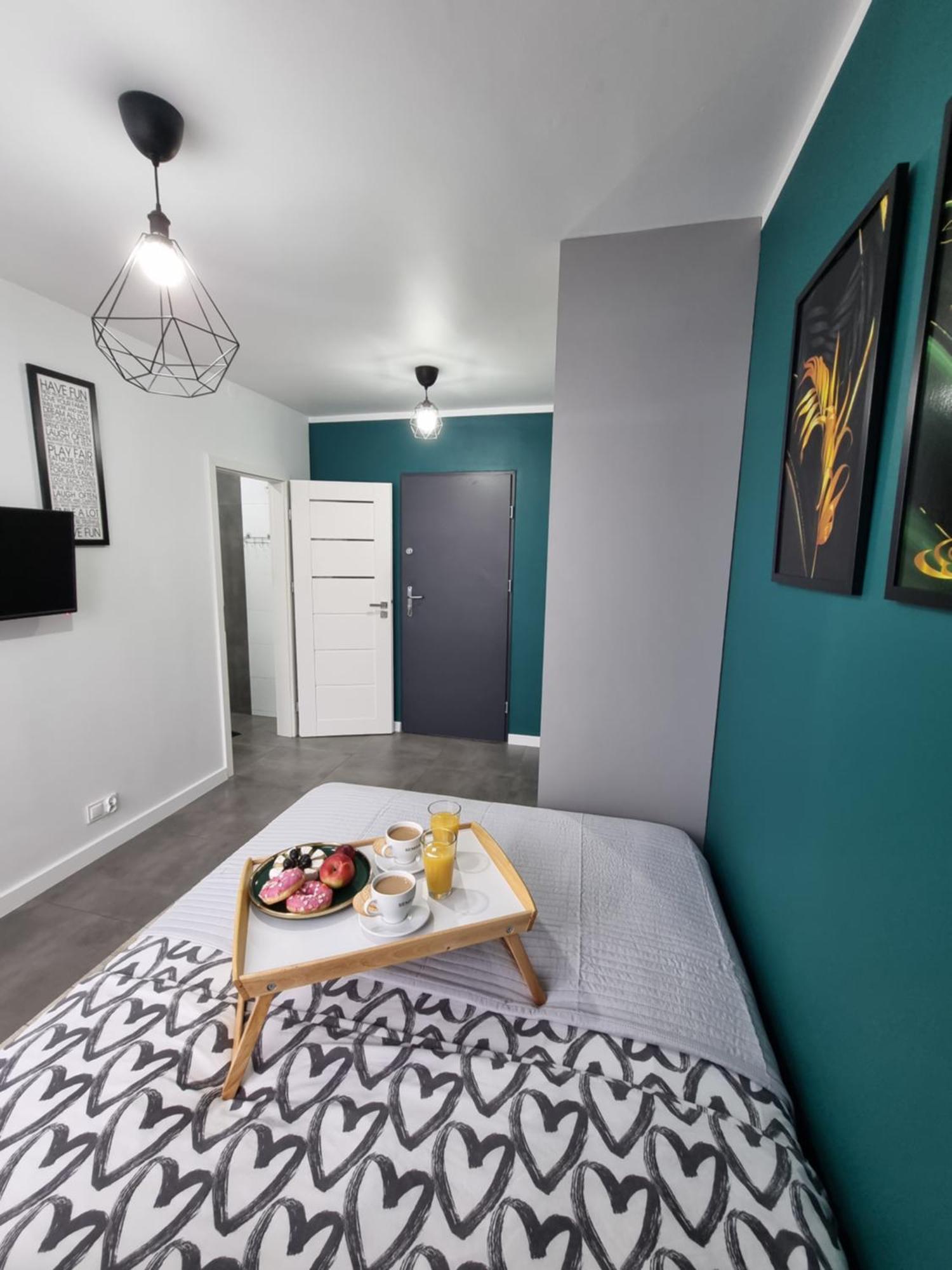 13 Kawalerka Szmaragdowa Apartment